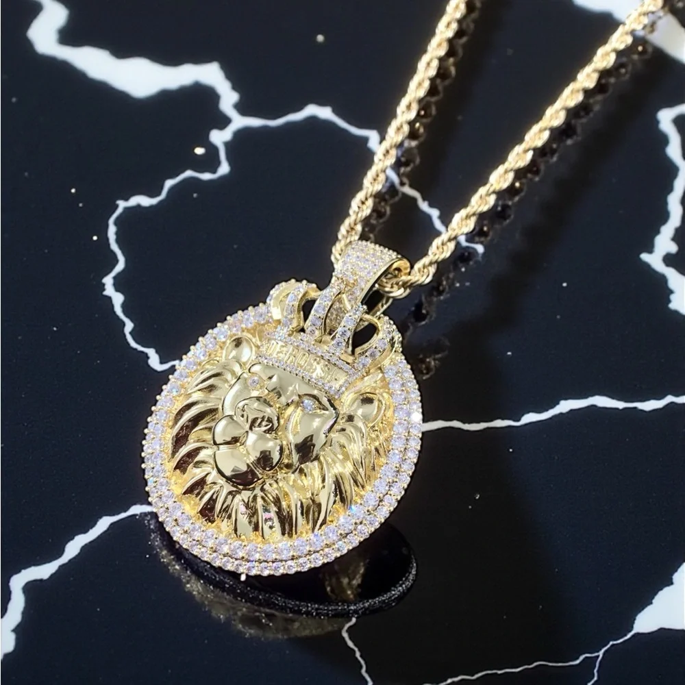 LION KING LAB DIAMONDS 18K GOLD NEW CHAIN NECKLACE CHARM MADE IN ITALY!